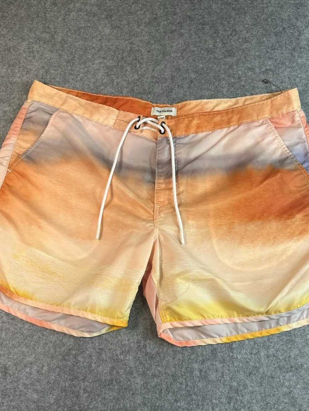True Religion Men’s Tie Dye Board Shorts Swim Trunks Size 40